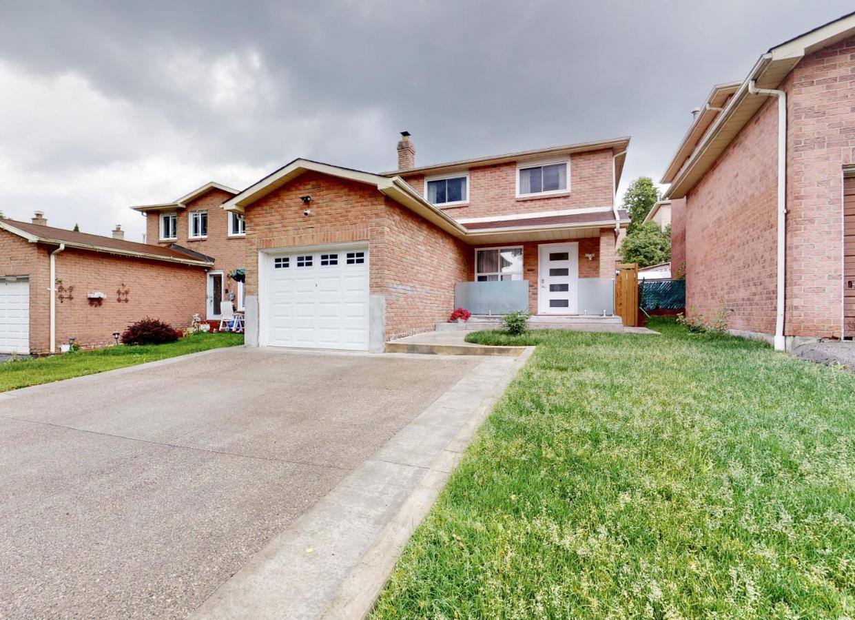 Modern Bright Cozy 3Bed 3Bath Vacation House In Ajax, Greater Toronto Area Gta, On, Canada Exterior photo