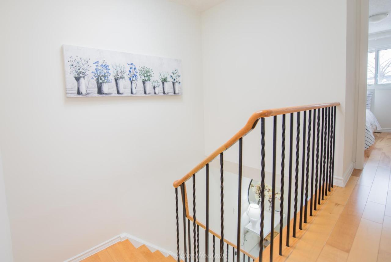 Modern Bright Cozy 3Bed 3Bath Vacation House In Ajax, Greater Toronto Area Gta, On, Canada Exterior photo