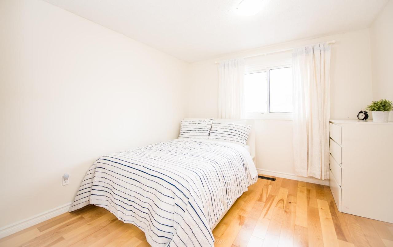 Modern Bright Cozy 3Bed 3Bath Vacation House In Ajax, Greater Toronto Area Gta, On, Canada Exterior photo