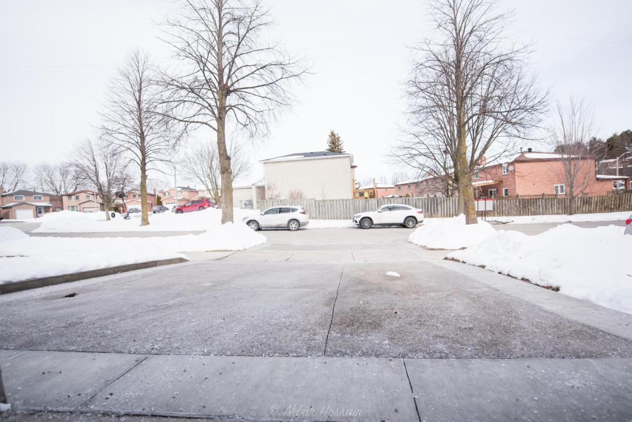 Modern Bright Cozy 3Bed 3Bath Vacation House In Ajax, Greater Toronto Area Gta, On, Canada Exterior photo