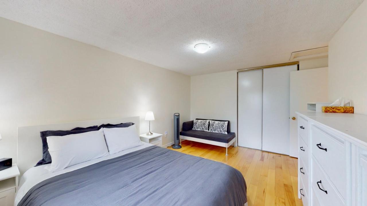 Modern Bright Cozy 3Bed 3Bath Vacation House In Ajax, Greater Toronto Area Gta, On, Canada Exterior photo