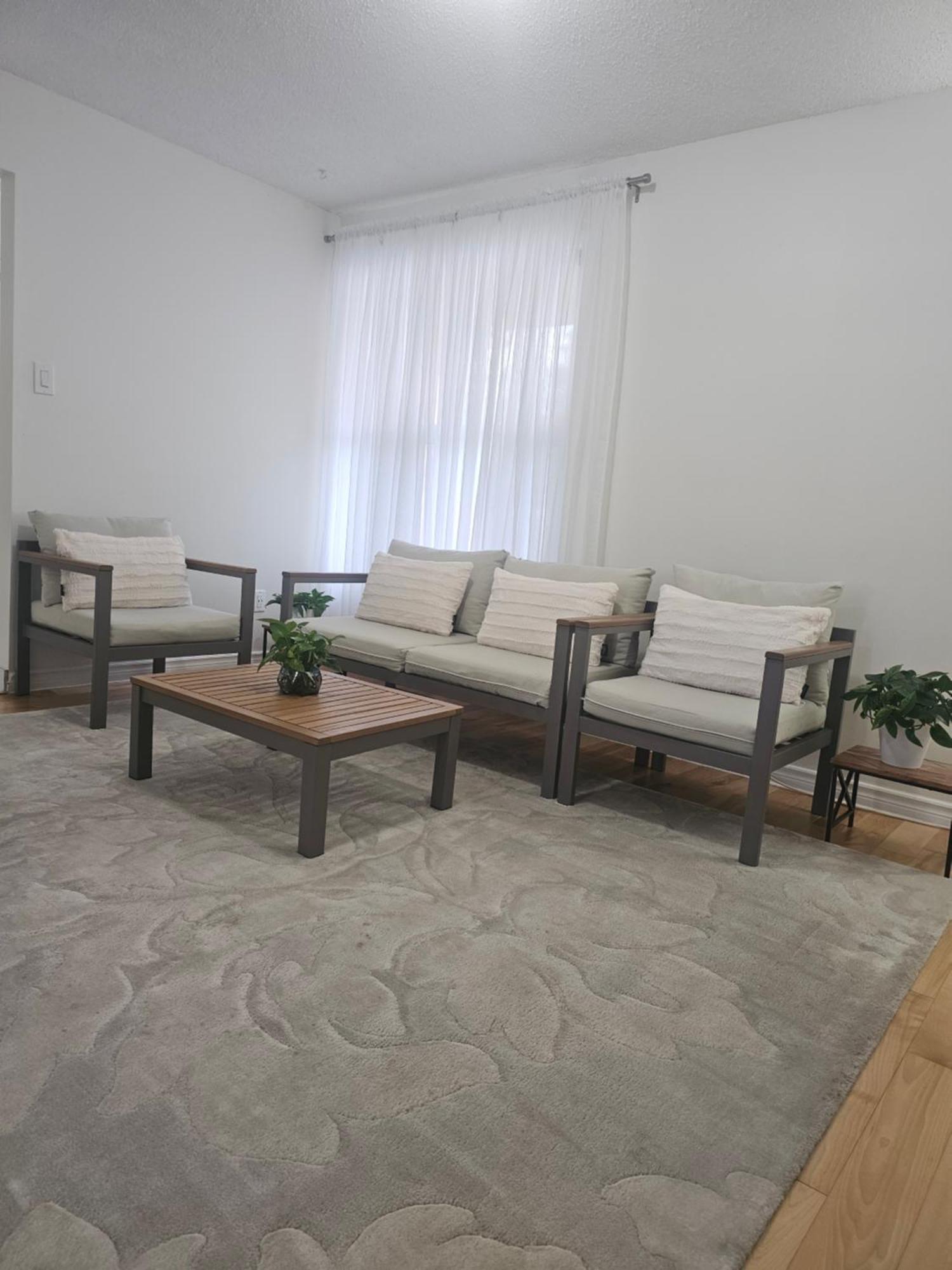 Modern Bright Cozy 3Bed 3Bath Vacation House In Ajax, Greater Toronto Area Gta, On, Canada Exterior photo