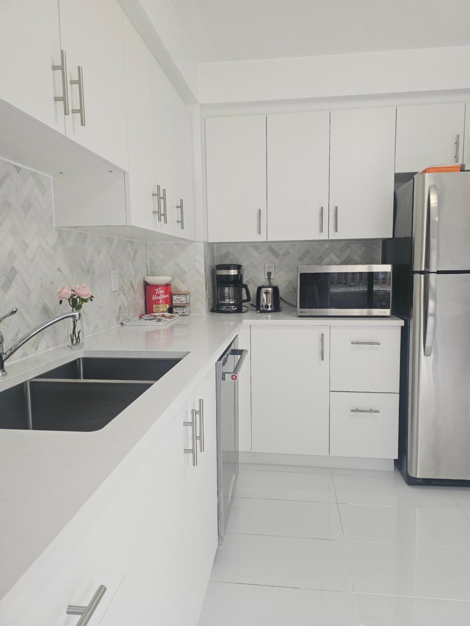 Modern Bright Cozy 3Bed 3Bath Vacation House In Ajax, Greater Toronto Area Gta, On, Canada Exterior photo