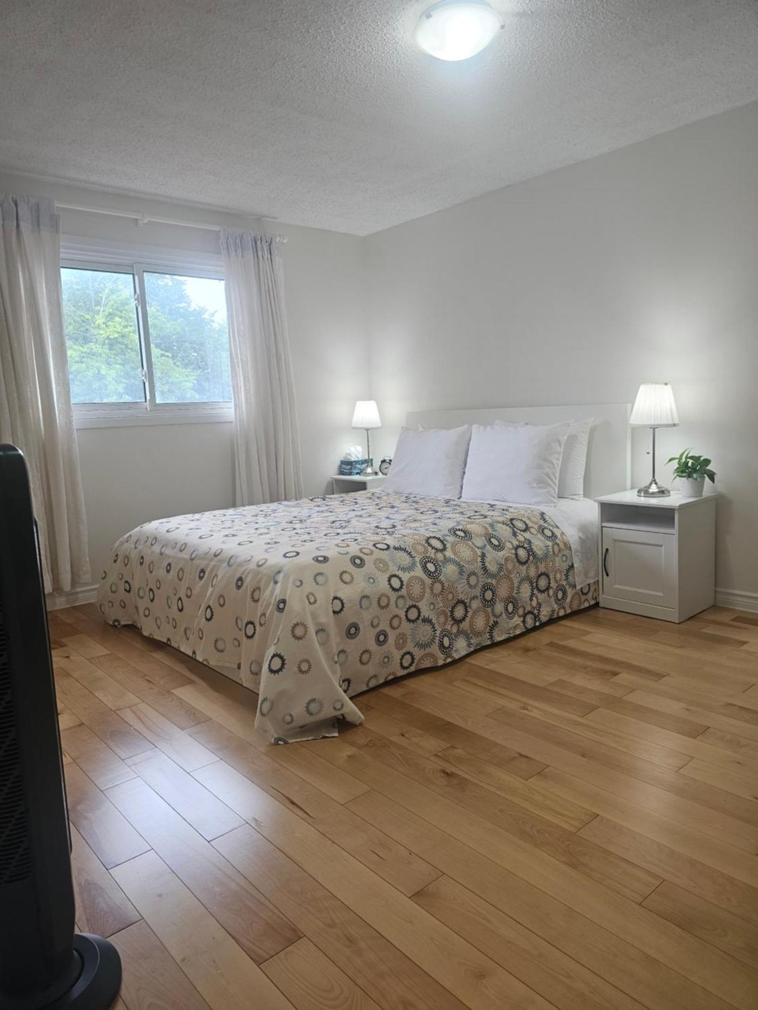 Modern Bright Cozy 3Bed 3Bath Vacation House In Ajax, Greater Toronto Area Gta, On, Canada Exterior photo